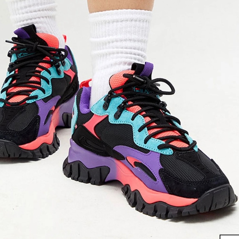 In Search Of : Fila Women's Black & Pink Ray Tracer TR 2 Sneakers